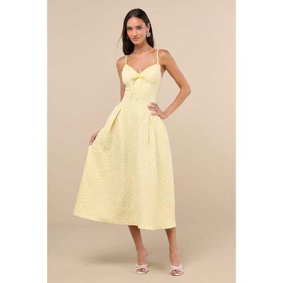 Lulus Dresses & Skirts - Lulus Ninetta Light Yellow Floral Jacquard Lace-up Midi Dress - Size M